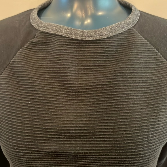 Sovereign Code sweater small - Picture 3 of 6